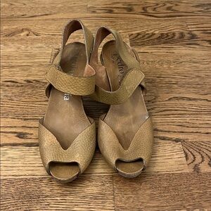 Pedro Garcia Peep Toe Sandals